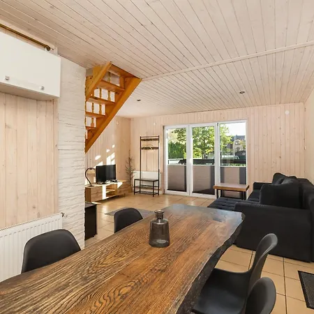 Caloroczne Nad Zalewem